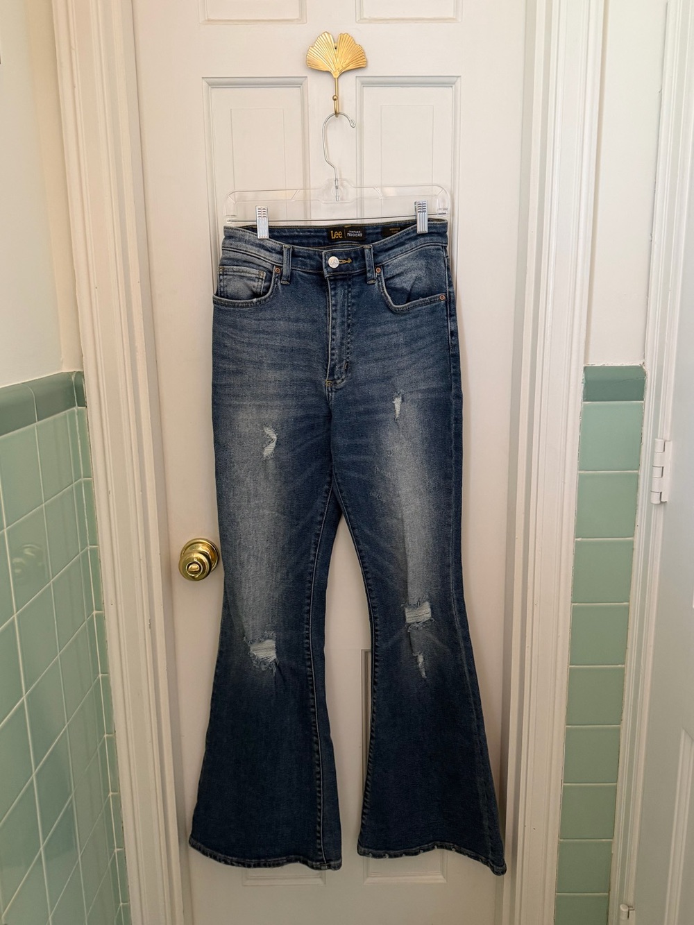Lee Vintage Modern High-Rise Flare Jeans - Size 29 - Picture 3 of 6